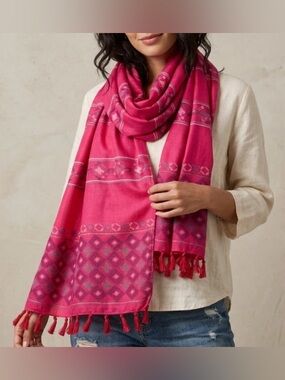 Hollister Pink Geometric Tassel Scarf Large 72x28 Lightweight Boho Fringe Wrap